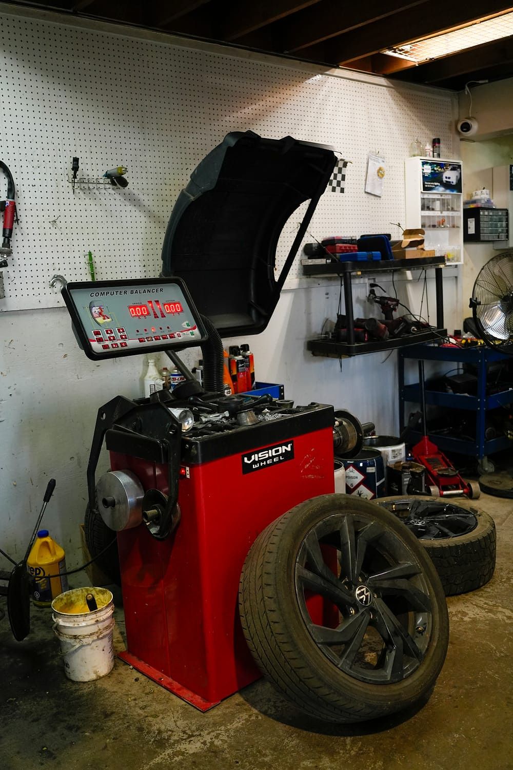 The wheel balancer in the LSG Auto Nation shop